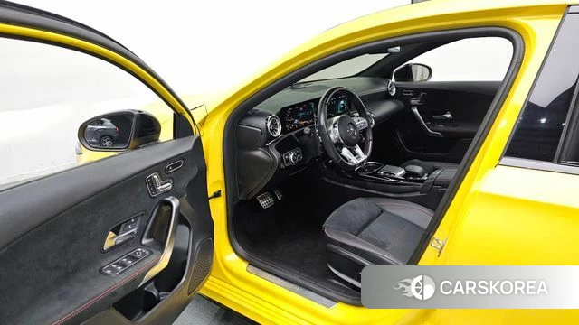 Mercedes-Benz A-Class W177 2023 Желтый из Кореи, фото 2