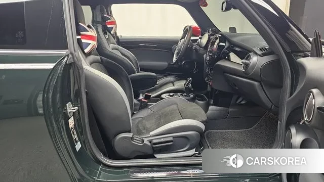 Mini Cooper S 2023 Зеленый из Кореи, фото 2