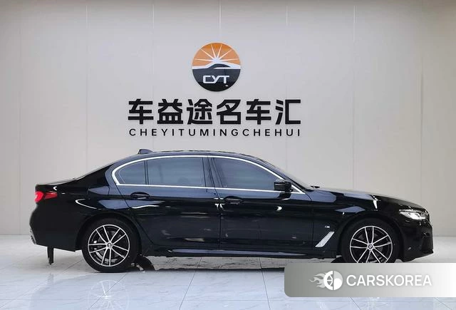 BMW 5 series 2023 Черный из Китая, фото 2