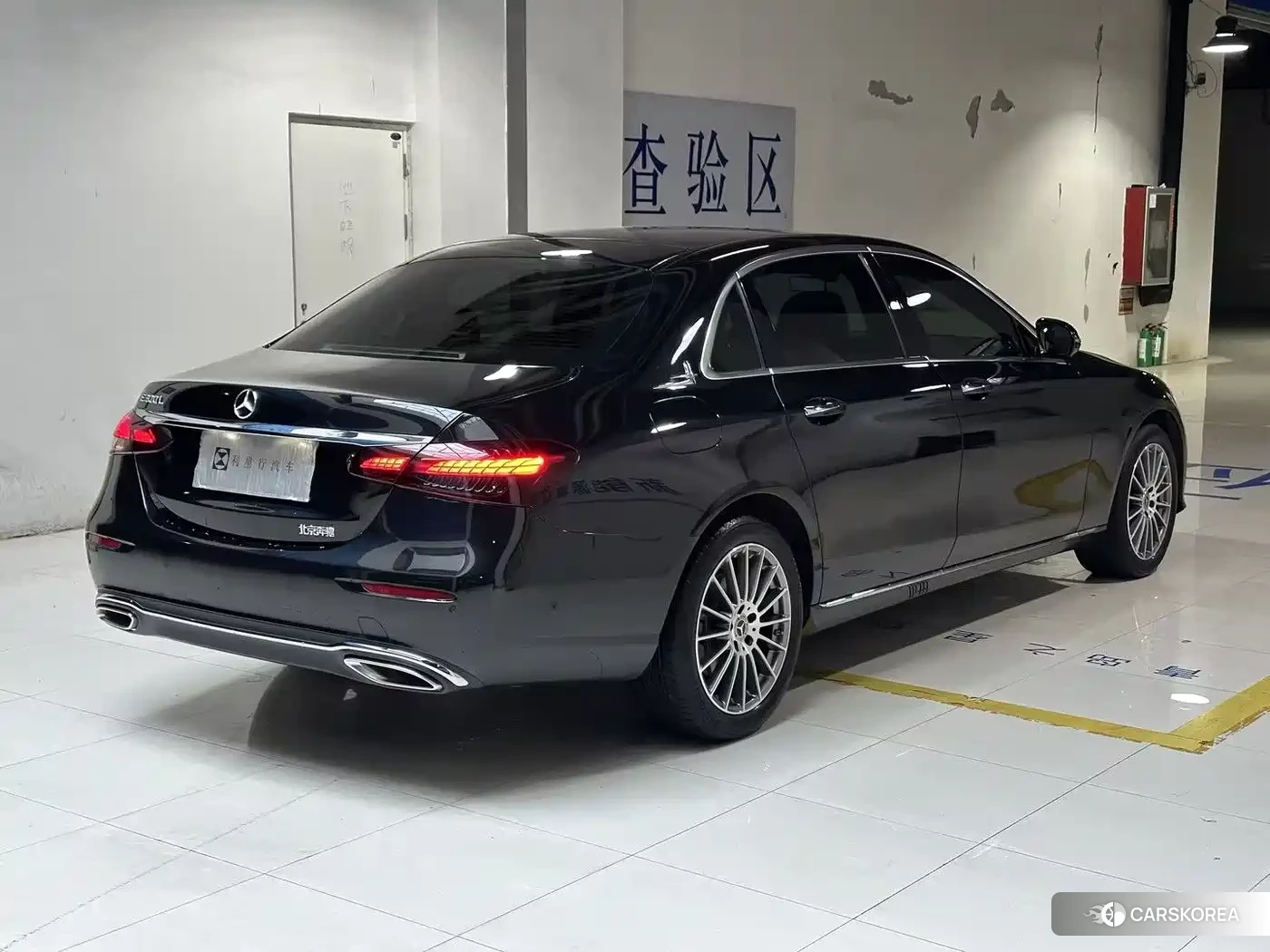 Mercedes-Benz E-Class 2023 Черный из Китая, фото 2