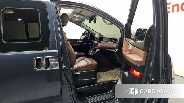 Hyundai The New Grand Starex 2018 Серый из Кореи, фото 2