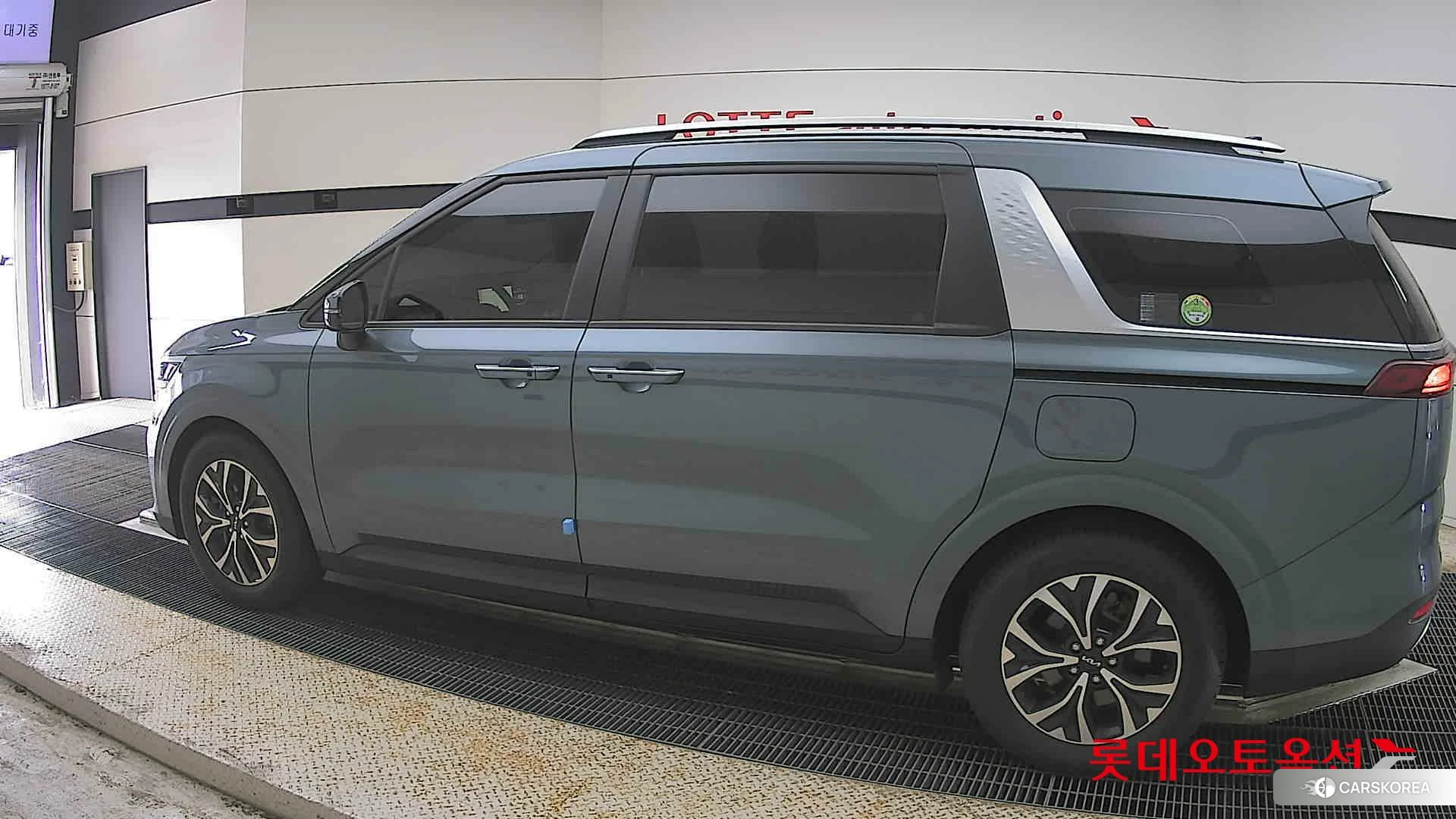 Kia Carnival 2022 Astra Blue из Кореи, фото 2