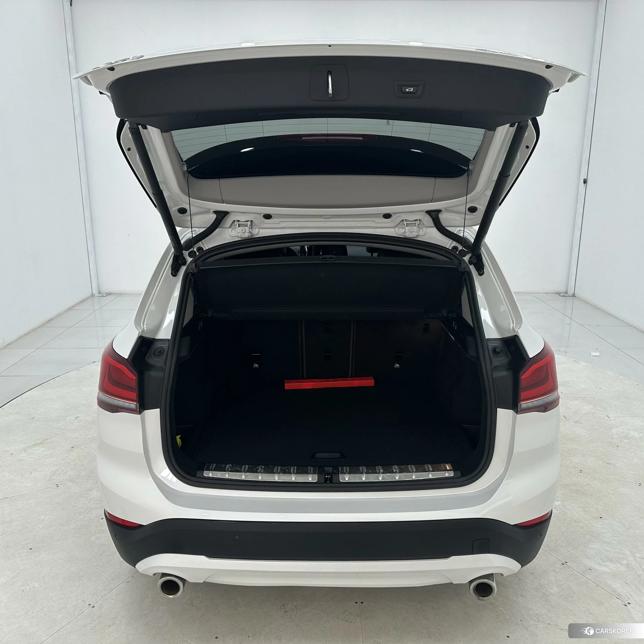 BMW X1 2021 Белый из Китая, фото 2