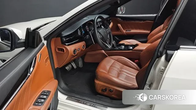 Maserati Quattroporte 2019 Белый из Кореи, фото 2