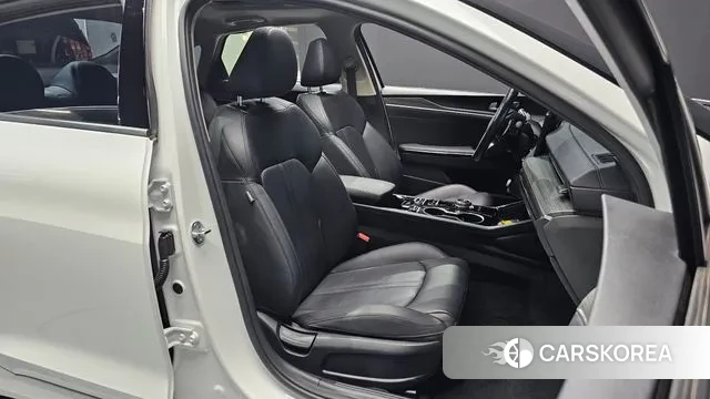 Kia The New K5 3rd generation 2023 Белый из Кореи, фото 2