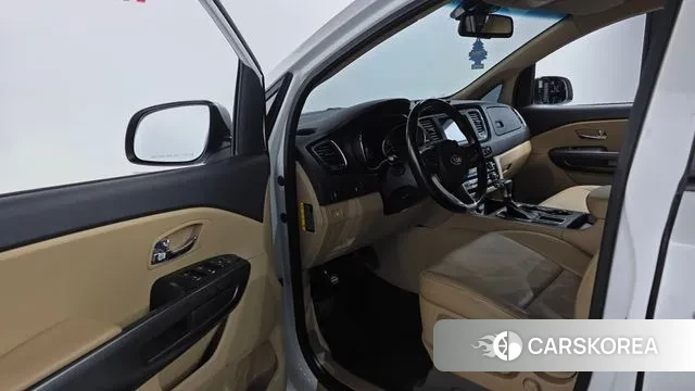 Kia The New Carnival id 3601988 из Кореи 2