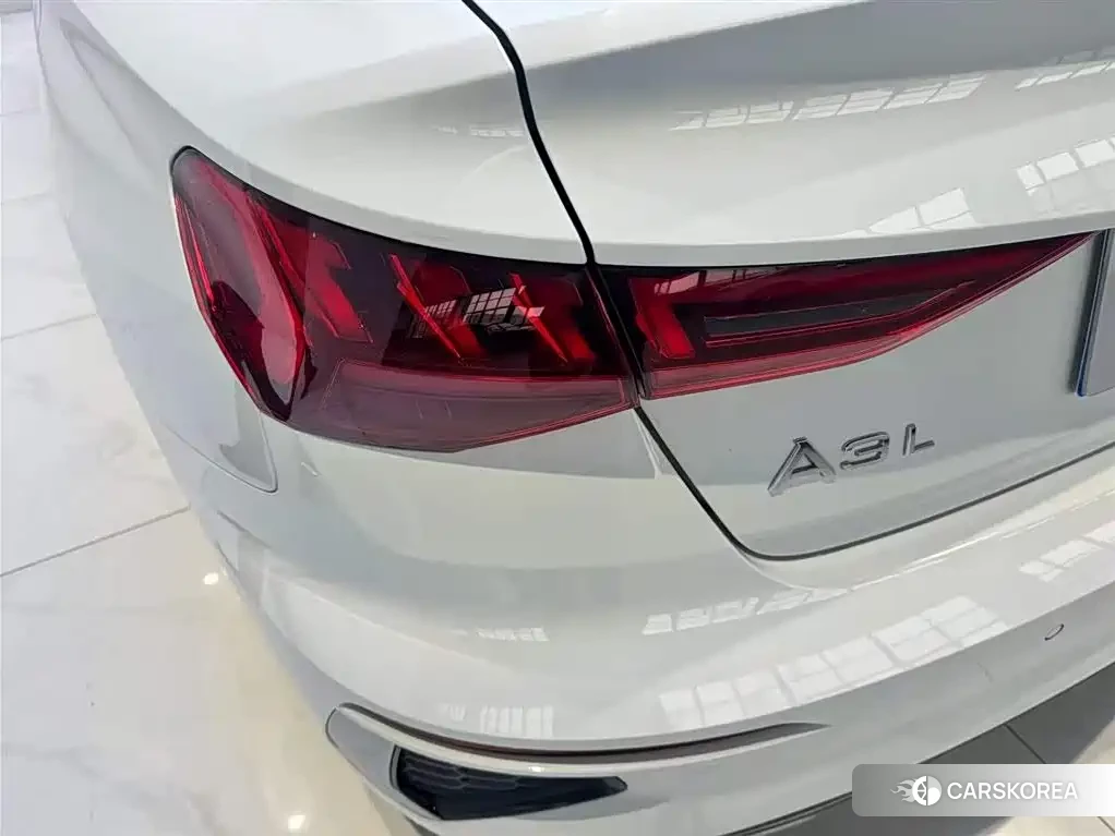 Audi A3 2023 Белый из Китая, фото 2