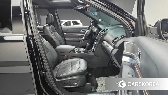 Ford Explorer 2018 Черный из Кореи, фото 2