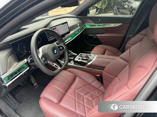BMW 7 Series (G70) 2025 Черный из Кореи, фото 2