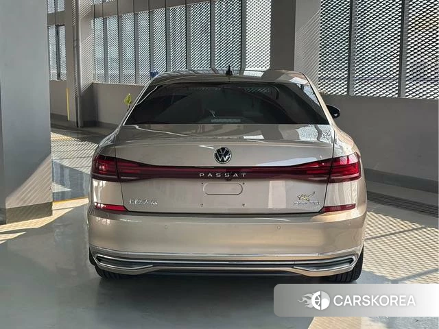 Volkswagen Passat 2022 Шампань из Китая, фото 2