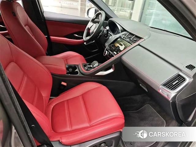 Jaguar E-PACE 2023 Темно-серый из Китая, фото 2