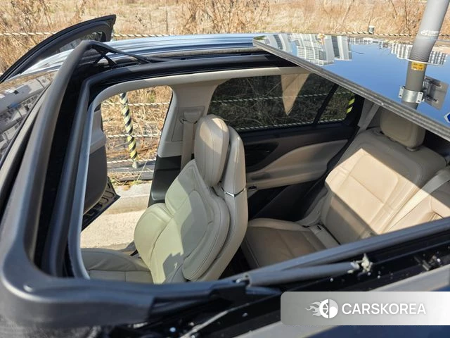 Lincoln Aviator 2nd generation 2022 Черный из Кореи, фото 2