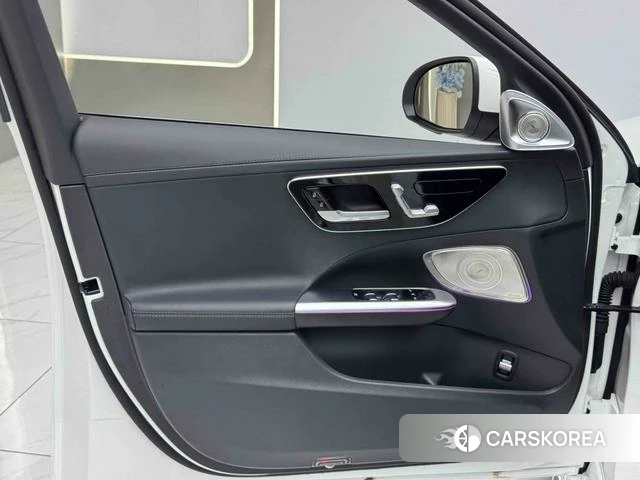 Mercedes-Benz Class C 2025 Белый из Китая, фото 2