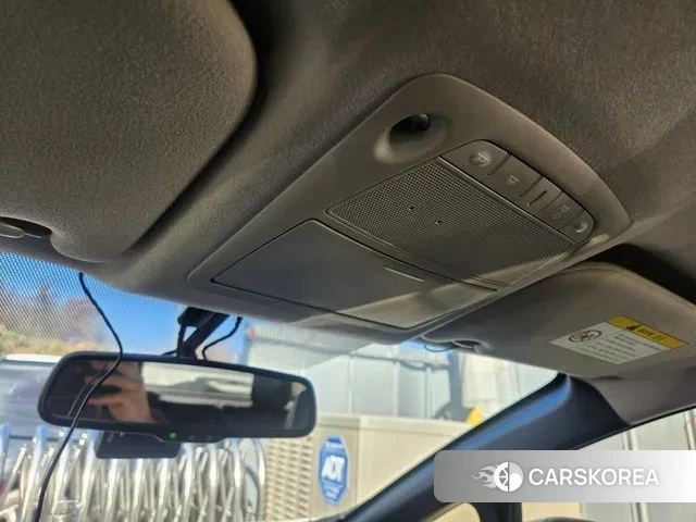 Nissan Leaf (ZE1) 2019 Белый из Кореи, фото 2