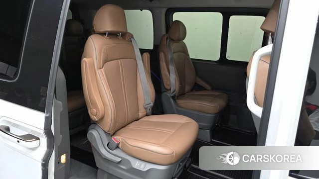 Hyundai Staria 2021 Белый из Кореи, фото 2