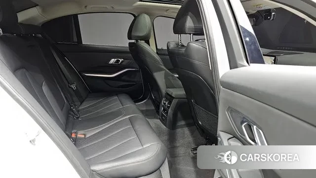 BMW 3 Series (G20) 2021 Белый из Кореи, фото 2