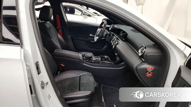 Mercedes-Benz A-Class W177 2022 Белый из Кореи, фото 2