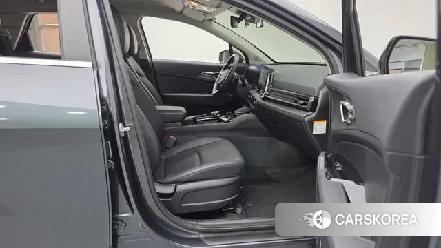 Kia Sportage 5th Generation Hybrid 2023 Серый из Кореи, фото 2