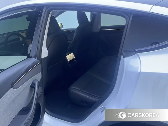 Tesla Model Y 2025 Белый из Китая, фото 2