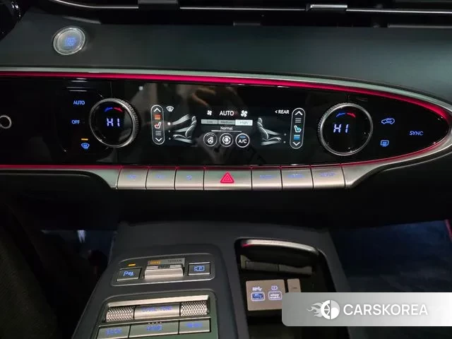 Genesis GV70 2022 Белый из Кореи, фото 2