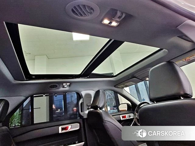 Ford Explorer 6th Generation 2021 Белый из Кореи, фото 2