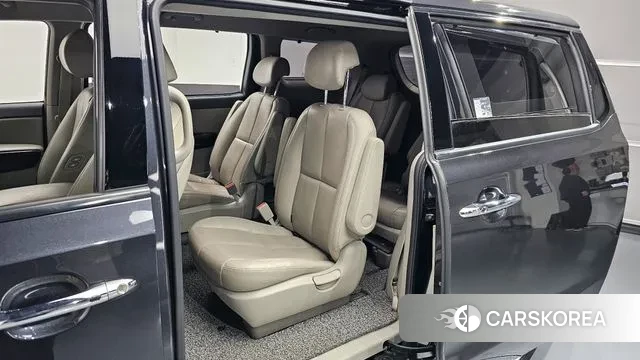 Kia The New Carnival 2018 Серый из Кореи, фото 2