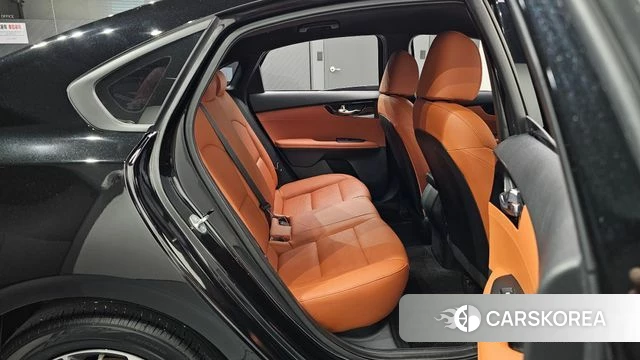 Kia The New K3 2nd generation 2023 Черный из Кореи, фото 2