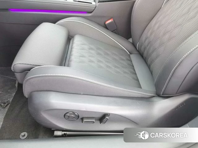 Volkswagen Magotan 2026 Черный из Китая, фото 2