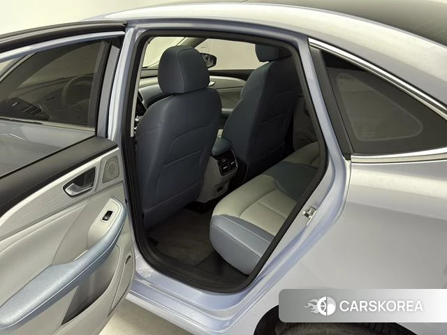 Feifan Automobile Feifan ER6 2020 Серебристо-серый из Китая, фото 2
