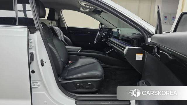 Hyundai Grandeur Hybrid (GN7) 2023 Белый из Кореи, фото 2