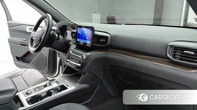 Ford Explorer 6th Generation 2020 Белый из Кореи, фото 2