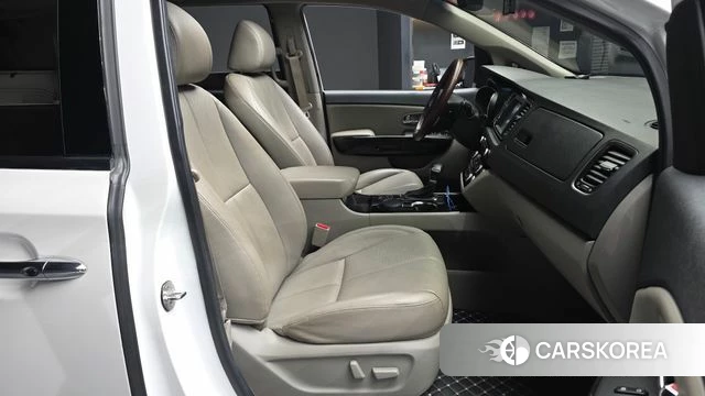 Kia The New Carnival 2019 Белый из Кореи, фото 2