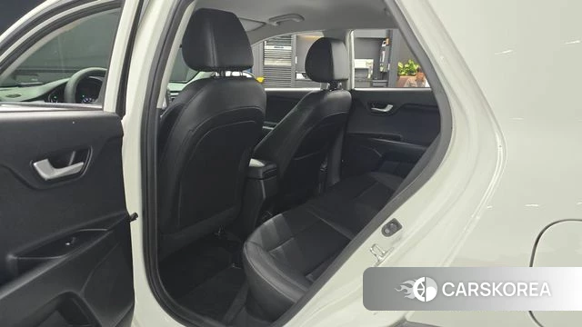 Kia Stonic 2020 Белый из Кореи, фото 2