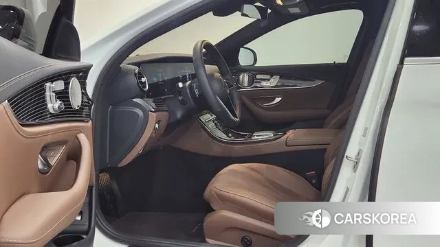 Mercedes-Benz E-Class W213 2021 Белый из Кореи, фото 2