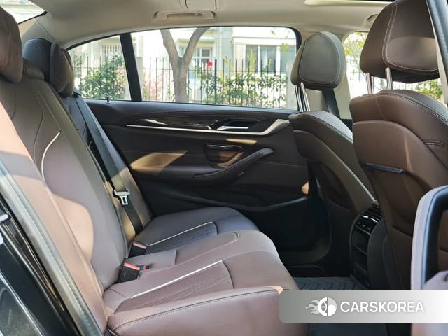 BMW 5 series 2021 Черный из Китая, фото 2