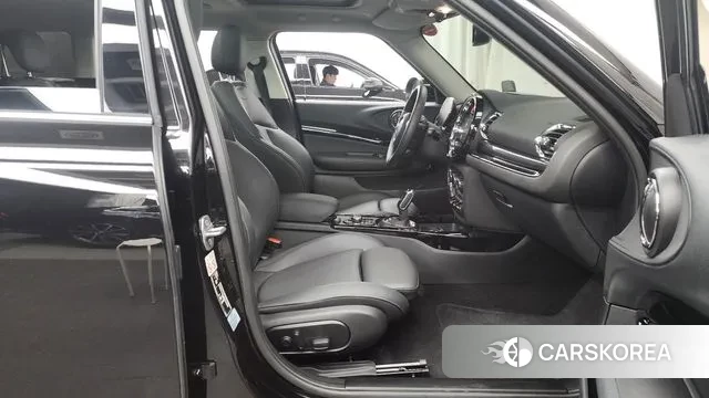 Mini Cooper Clubman 2022 Черный из Кореи, фото 2