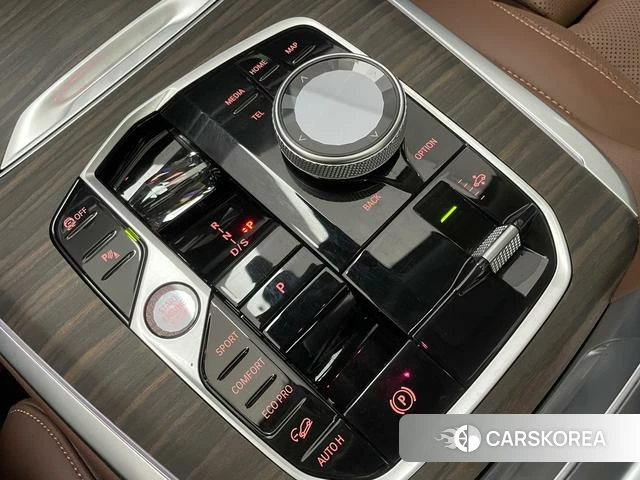 BMW X7 2024 Черный из Китая, фото 2
