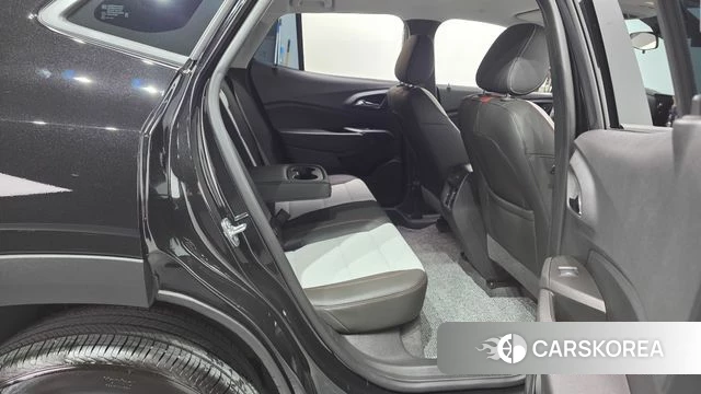 Chevrolet (GM Daewoo) Trax Crossover 2024 Черный из Кореи, фото 2