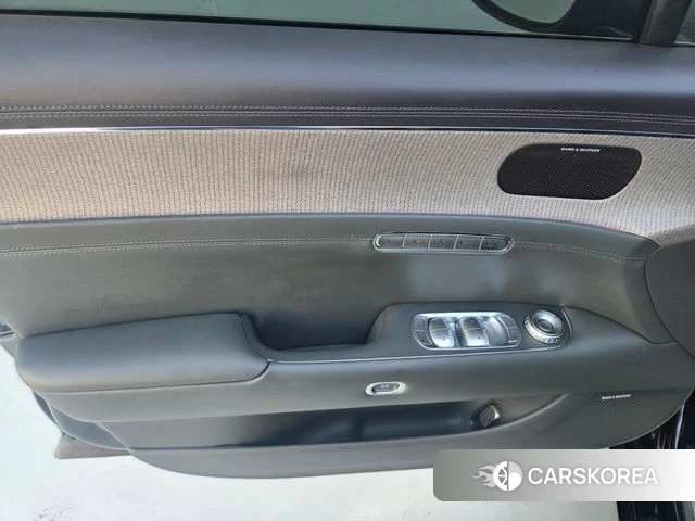 Genesis G90 (RS4) 2022 Черный из Кореи, фото 2