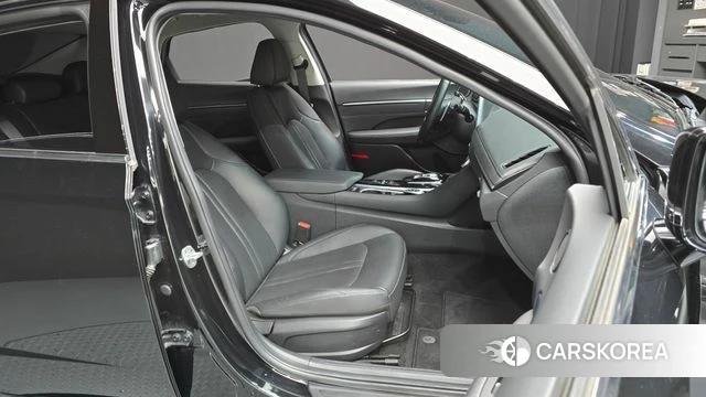 Hyundai Sonata (DN8) 2022 Черный из Кореи, фото 2