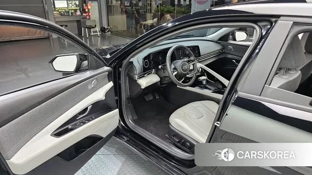 Hyundai Avante (CN7) 2021 Черный из Кореи, фото 2