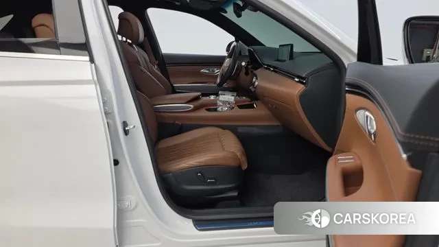 Genesis GV70 2022 Белый из Кореи, фото 2