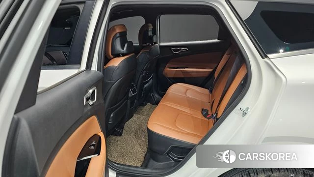 Kia Sportage 5th Generation Hybrid 2024 Белый из Кореи, фото 2