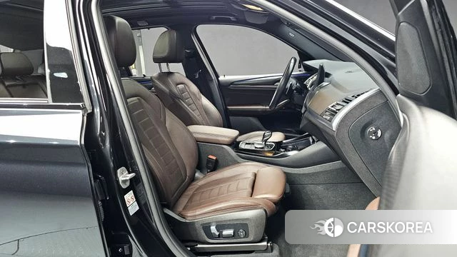 BMW X3 (G01) 2023 Черный из Кореи, фото 2