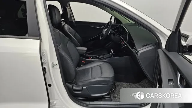 Kia Di Ol Nu Niro 2022 Белый из Кореи, фото 2