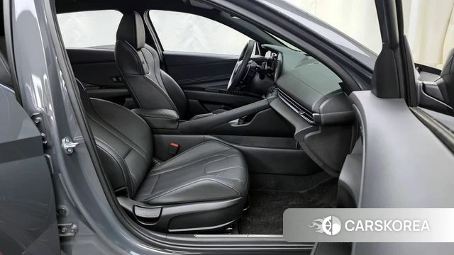 Hyundai The New Avante (CN7) 2024 Серый из Кореи, фото 2