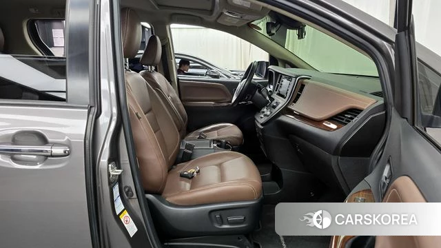 Toyota Sienna 2019 Серый из Кореи, фото 2