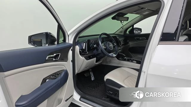 Kia Sportage 5th Generation Hybrid 2021 Белый из Кореи, фото 2