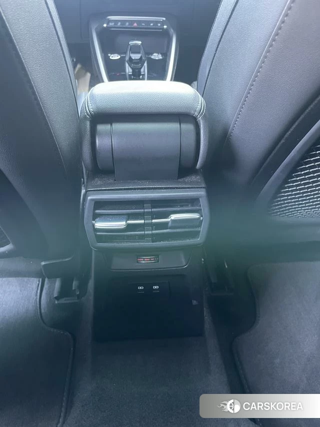 Audi A3 2023 Белый из Китая, фото 2