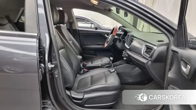 Kia Stonic 2018 Серый из Кореи, фото 2